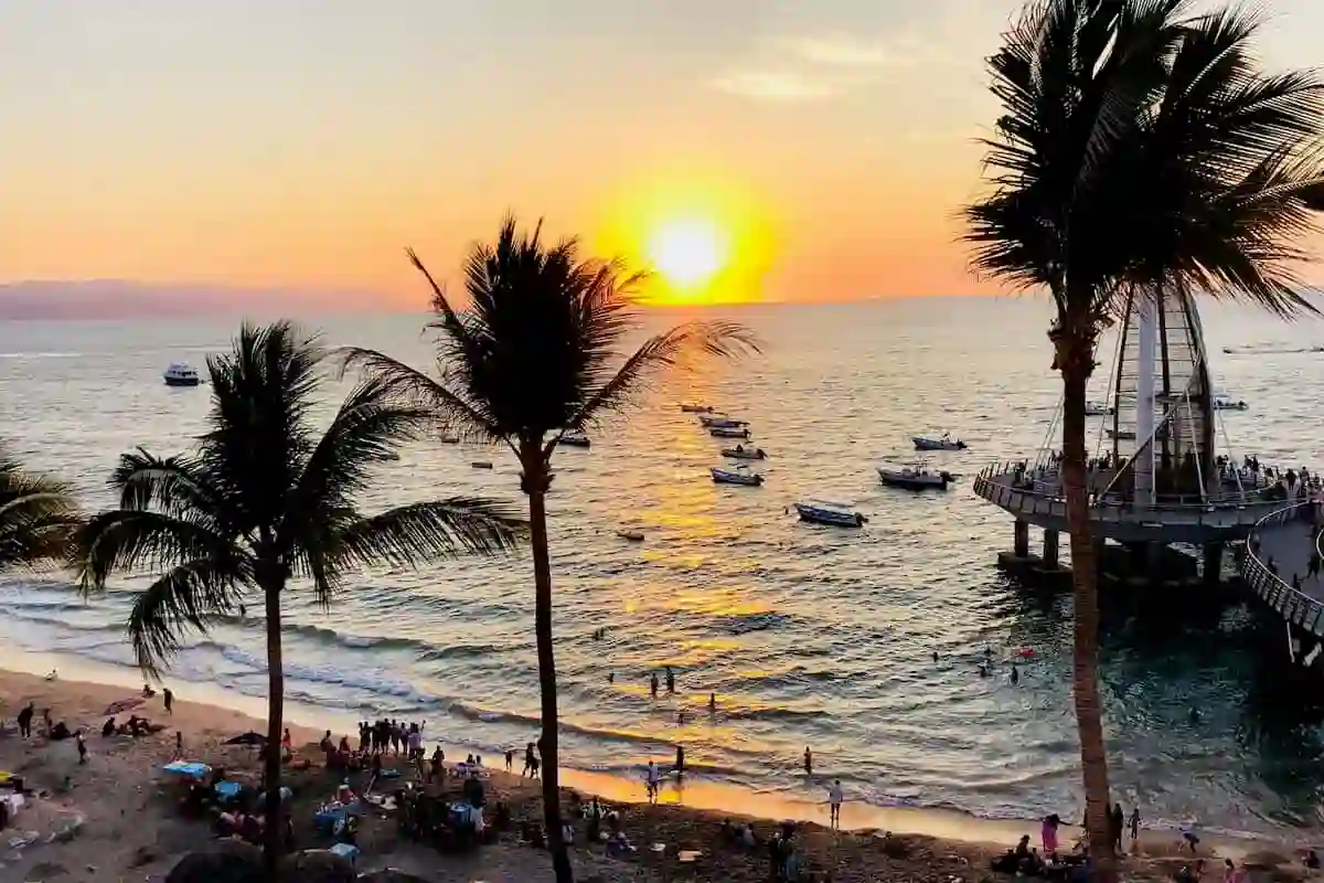 Playa de los Muertos Puerto Vallarta